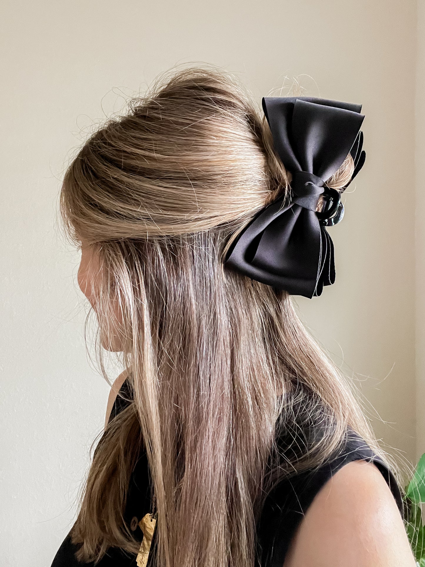 Bow Beauty Claw Clip - 4 Colors