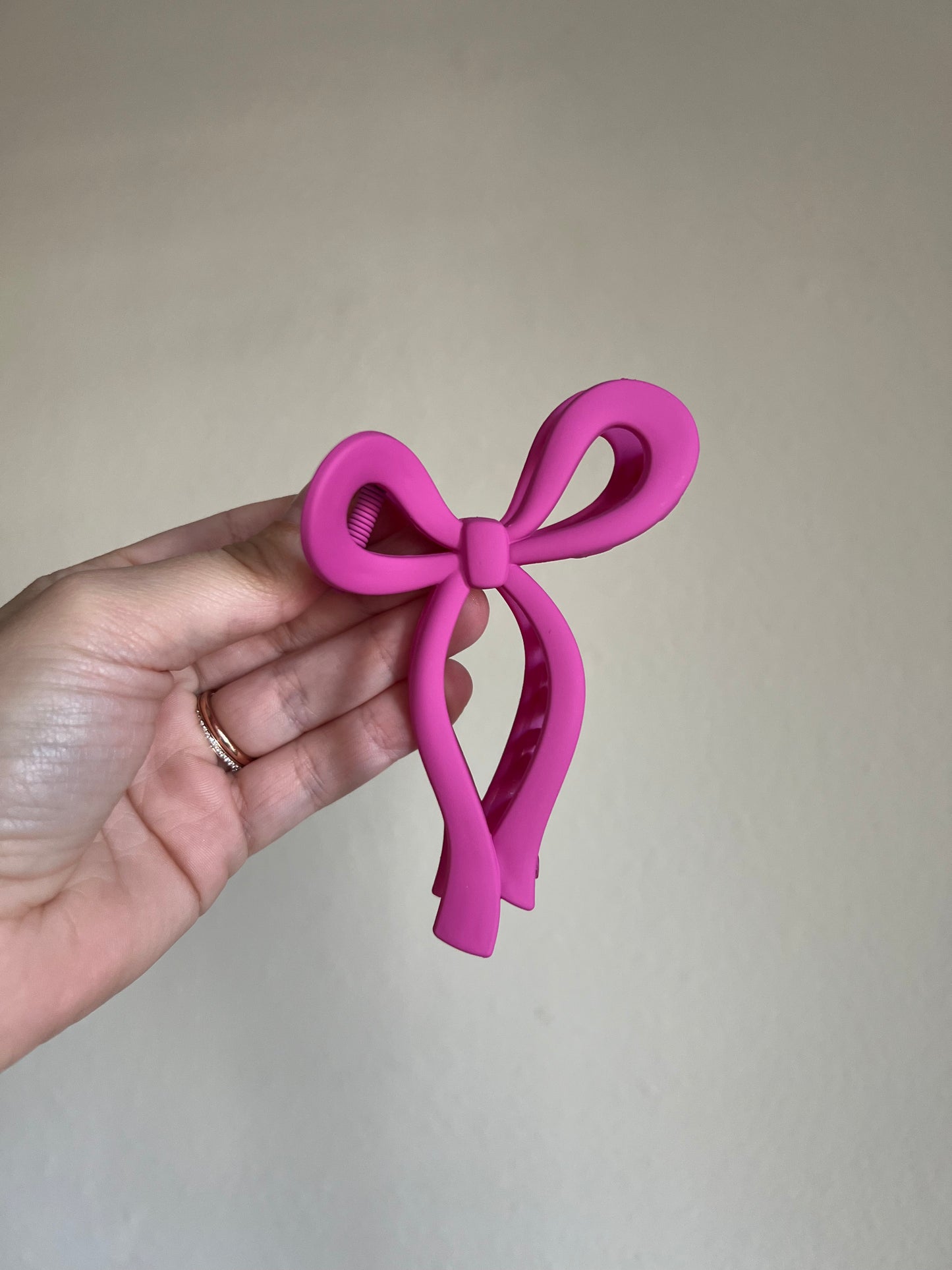 Matte Bow Claw Clip - 6 Colors